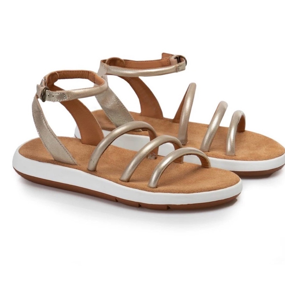 Clarks Jemsa Sandals in Champagne Leather size women’s 6.5